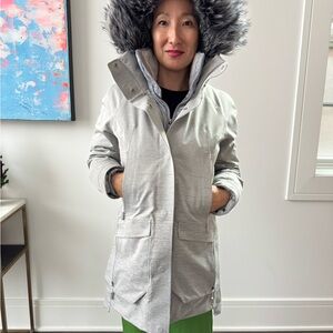 The North Face Gray Ski & Snow Jacket with Hood and Water-Resistant Fabric